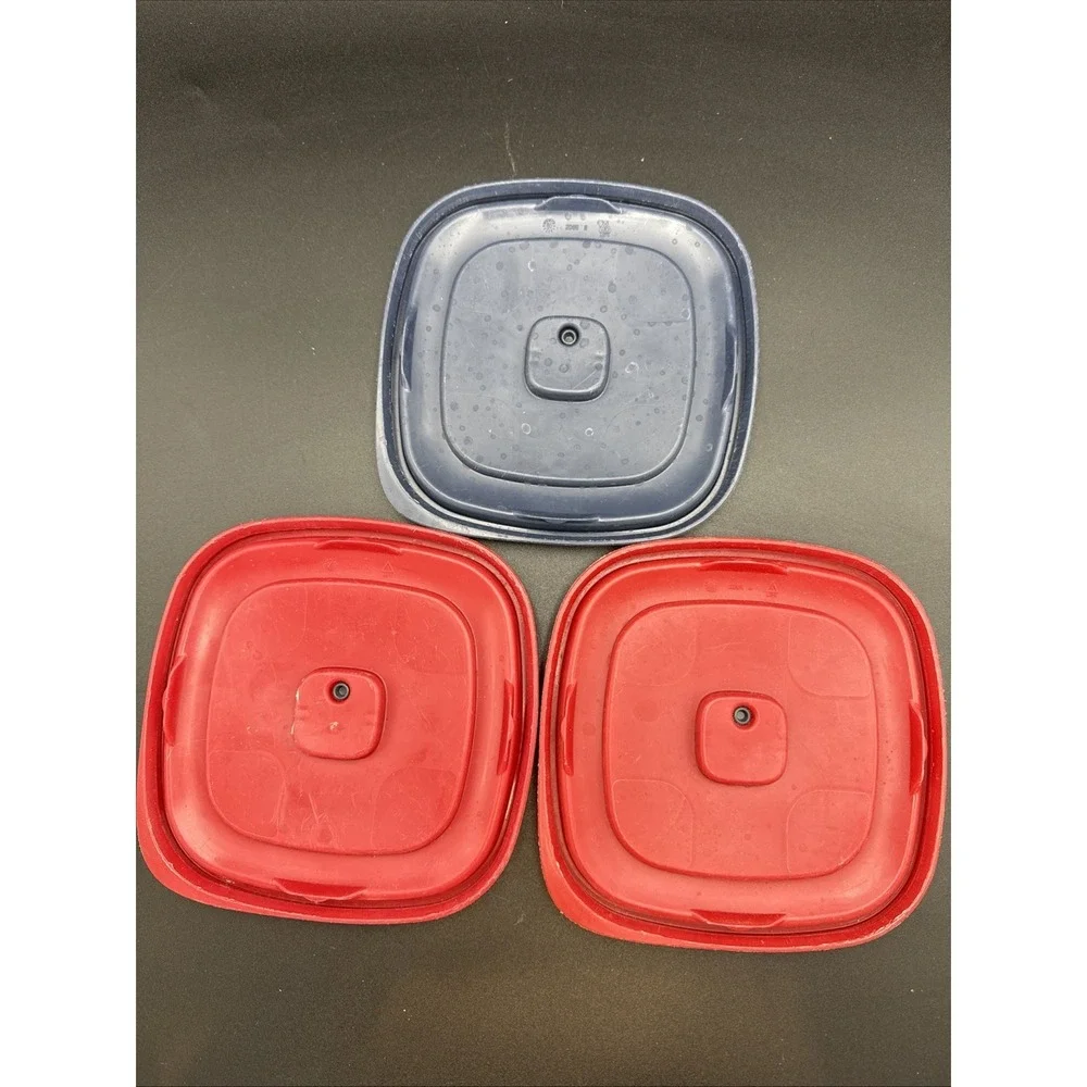 3 Rubbermaid Easy Find Vented Replacement Red Lids ONLY 6.5